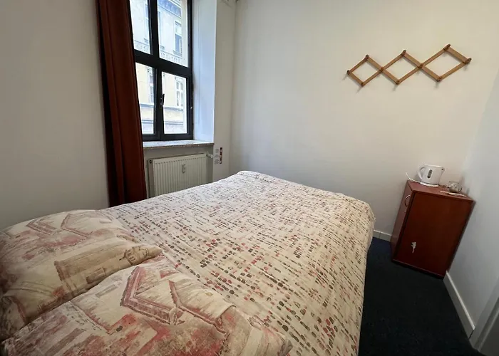 Nocleg ze śniadaniem Economic Rooms- 24h Self Check-in Poznań