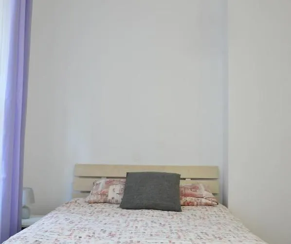 Economic Rooms- 24h Self Check-in *