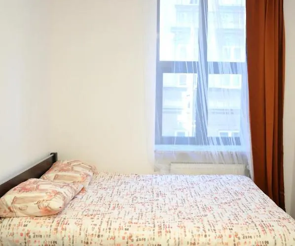 Economic Rooms- 24h Self Check-in Познань