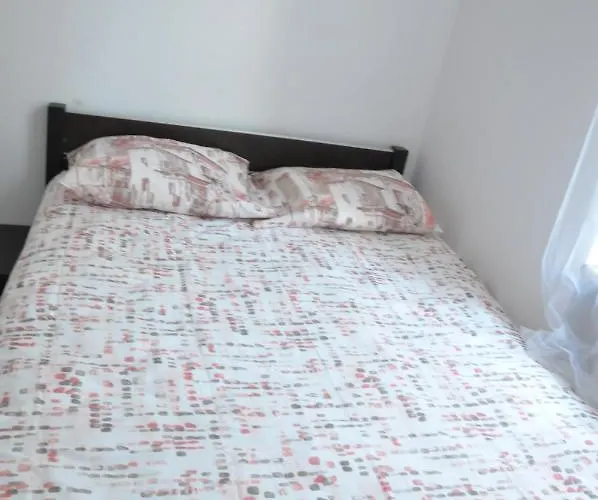 Economic Rooms- 24h Self Check-in Bed and Breakfast *