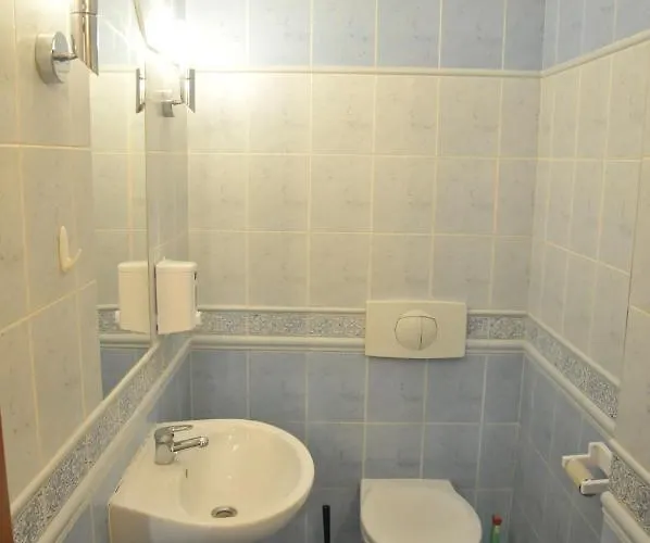 Economic Rooms- 24h Self Check-in Bed and Breakfast Πόζναν