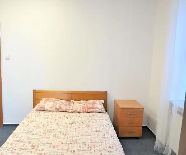 Economic Rooms- 24h Self Check-in Bed and Breakfast